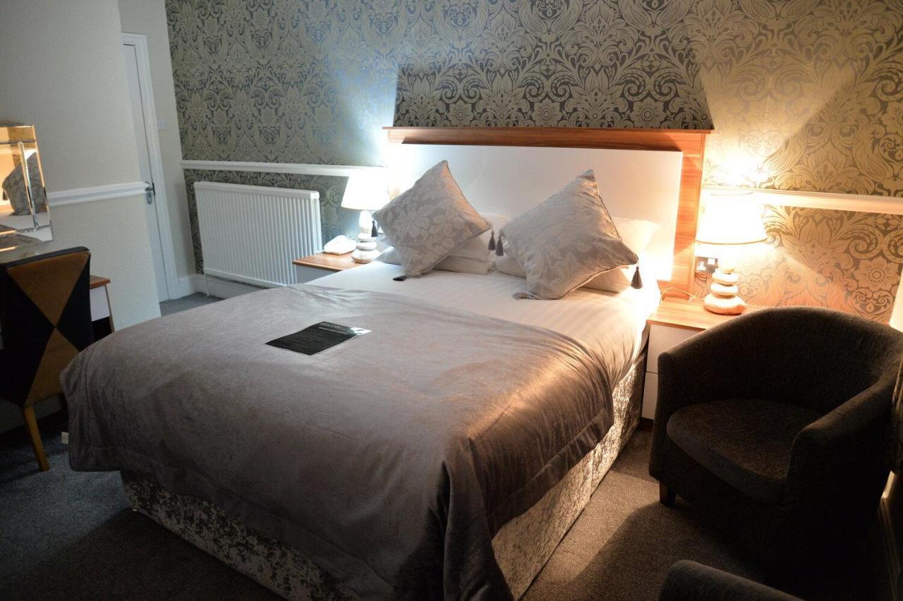 Lauriston & Lawton Court Hotel Llandudno Bagian luar foto