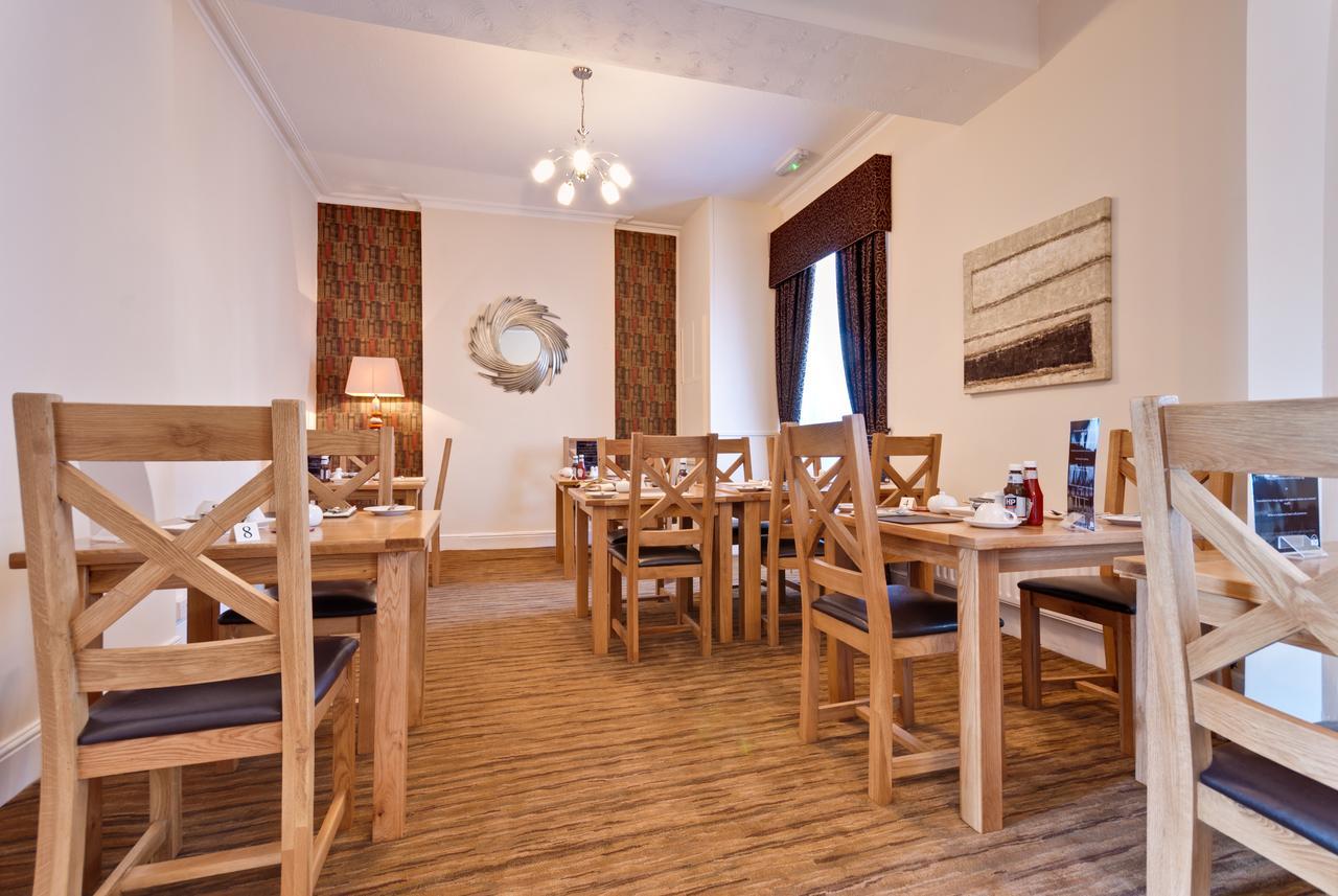 Lauriston & Lawton Court Hotel Llandudno Bagian luar foto