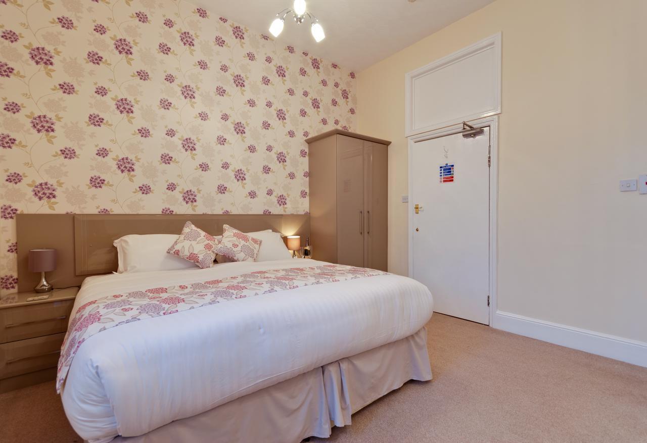 Lauriston & Lawton Court Hotel Llandudno Bagian luar foto