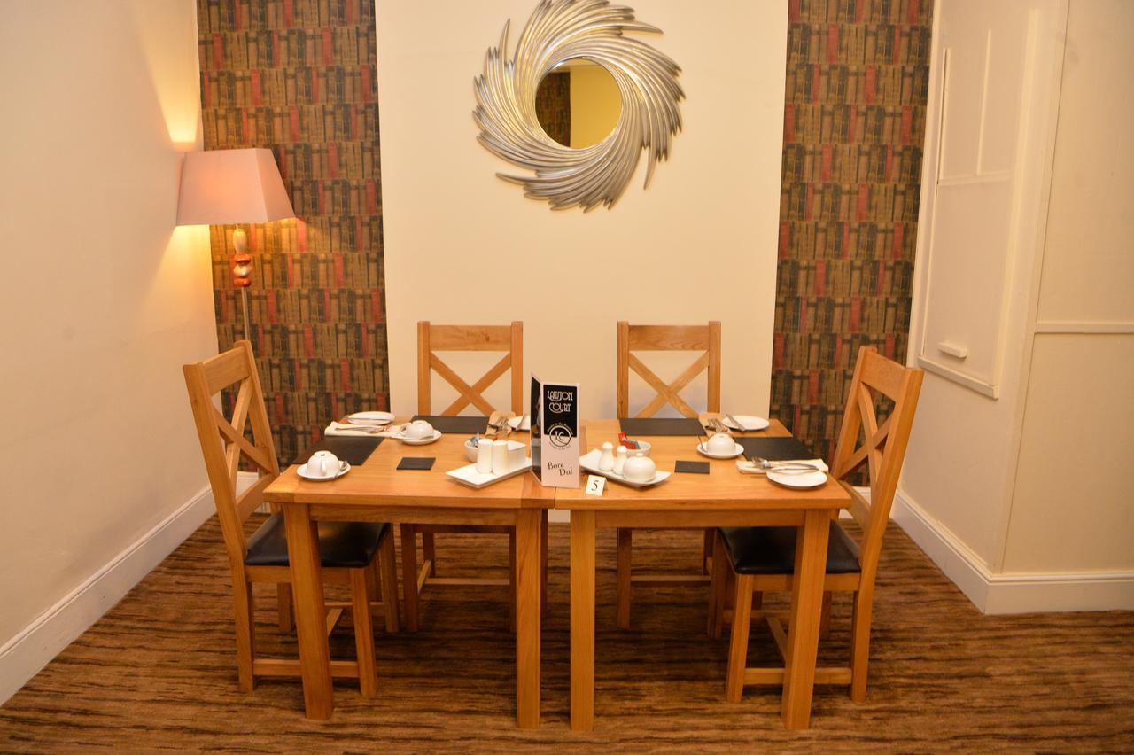 Lauriston & Lawton Court Hotel Llandudno Bagian luar foto