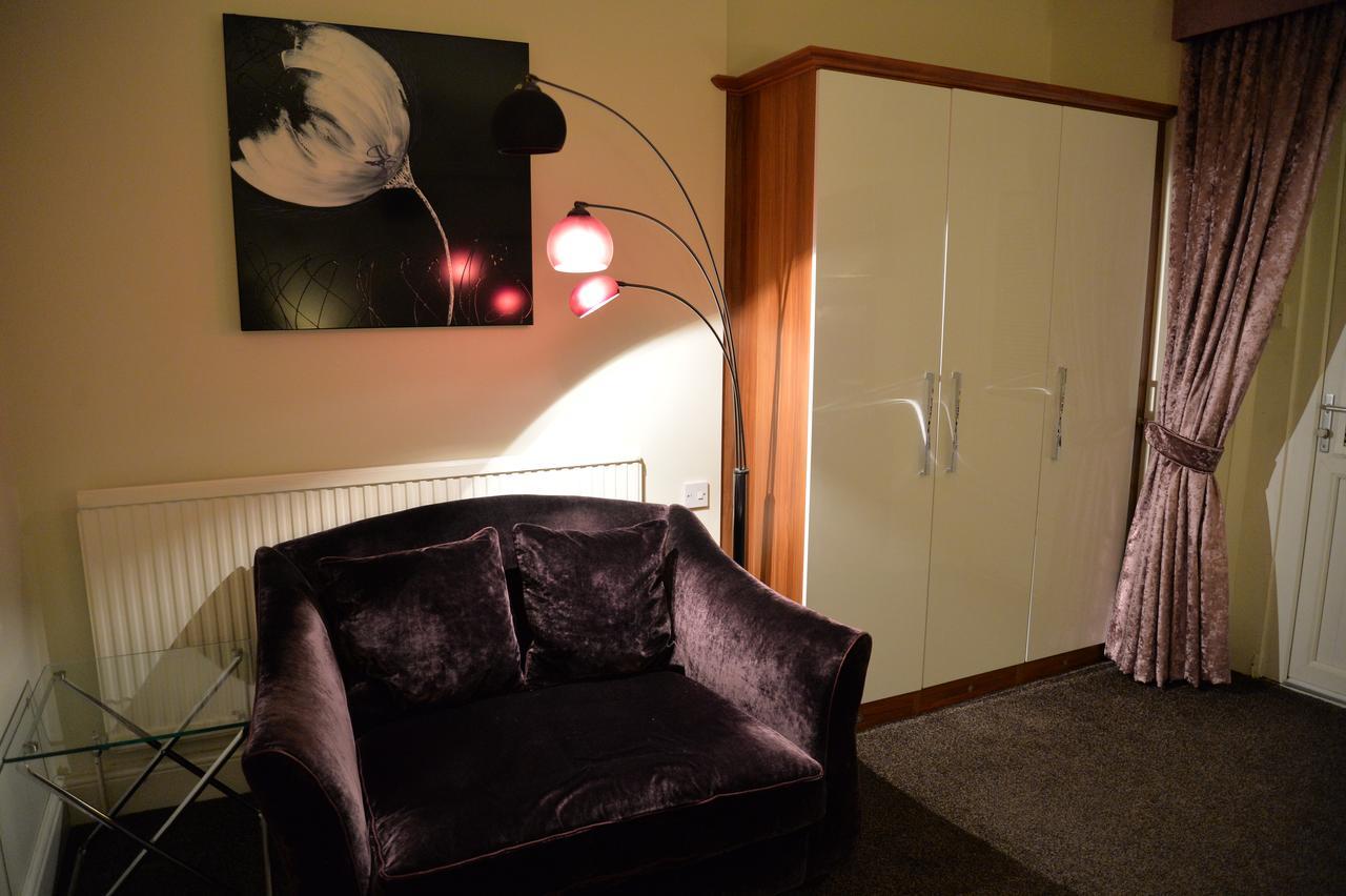 Lauriston & Lawton Court Hotel Llandudno Bagian luar foto