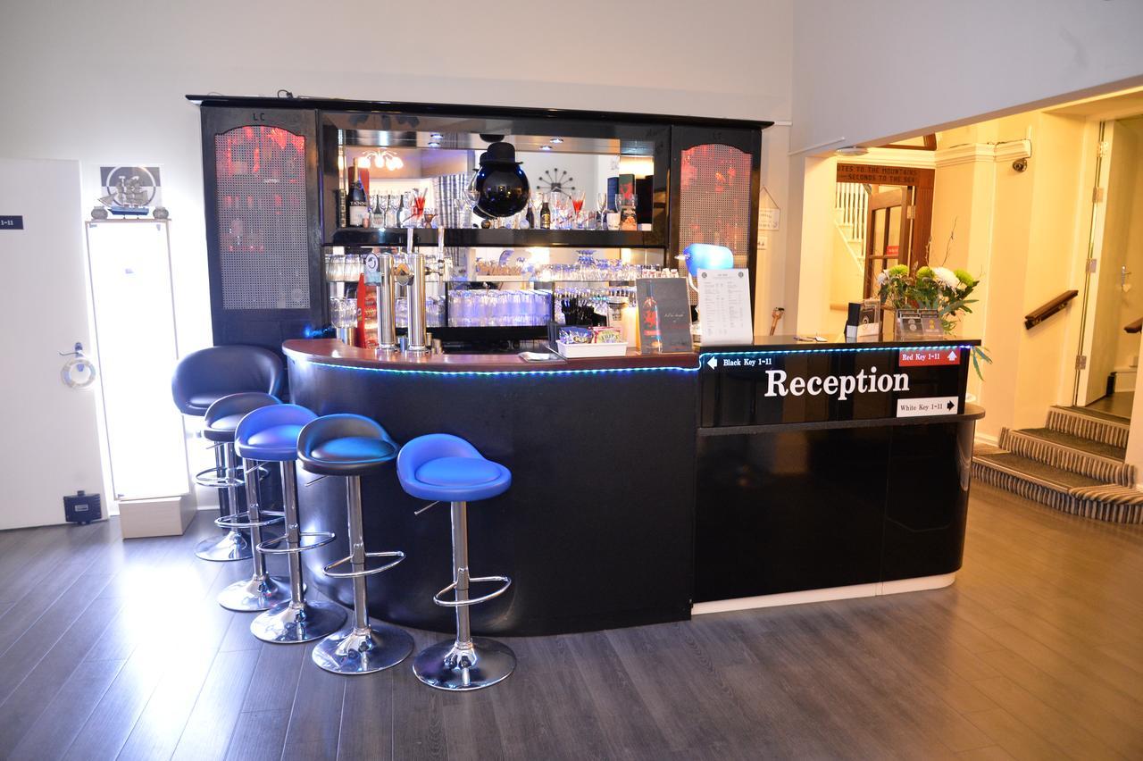 Lauriston & Lawton Court Hotel Llandudno Bagian luar foto
