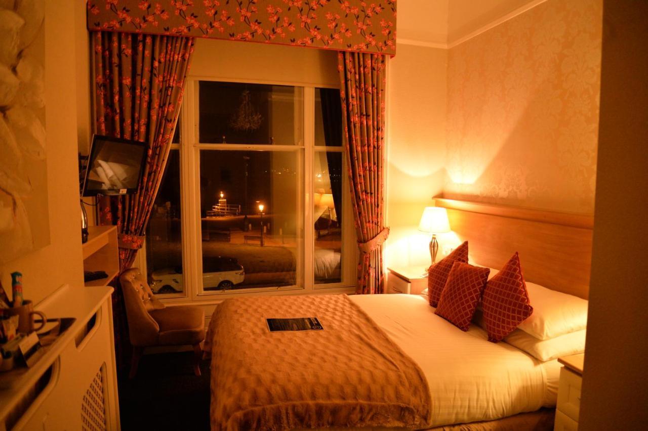 Lauriston & Lawton Court Hotel Llandudno Bagian luar foto