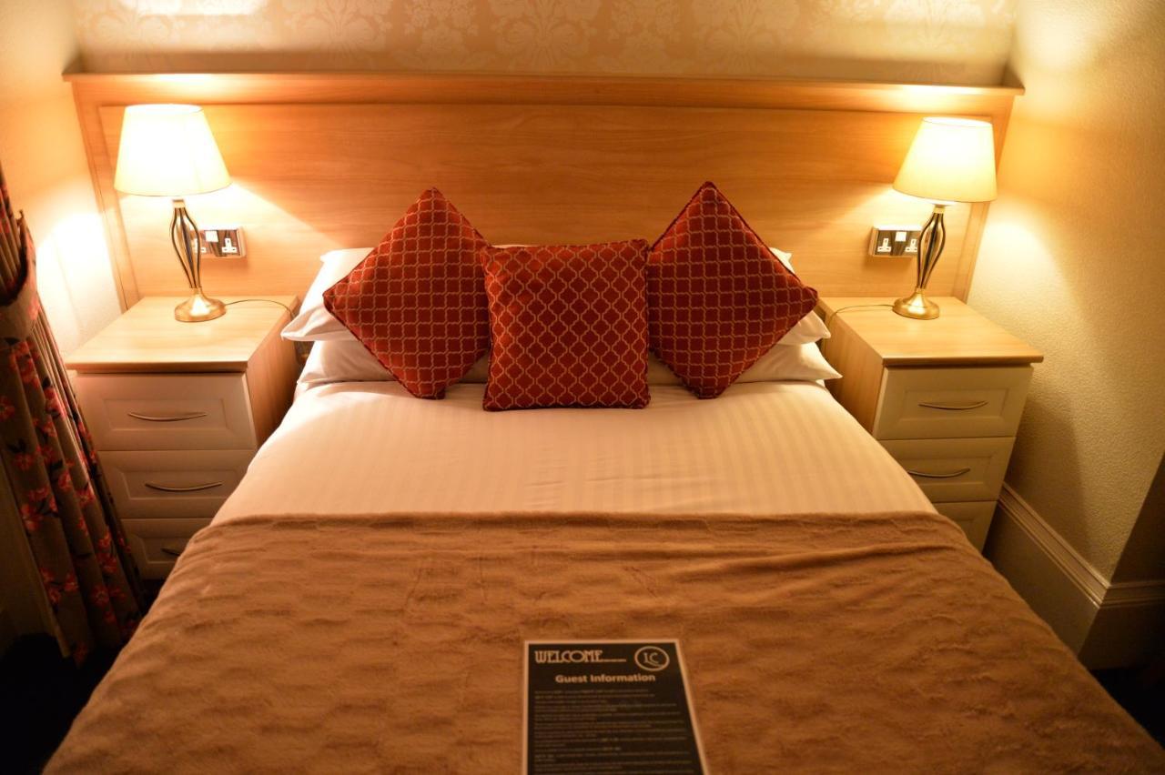 Lauriston & Lawton Court Hotel Llandudno Bagian luar foto