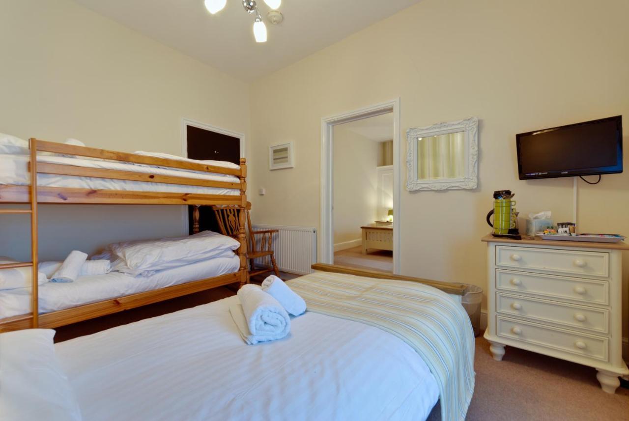 Lauriston & Lawton Court Hotel Llandudno Bagian luar foto