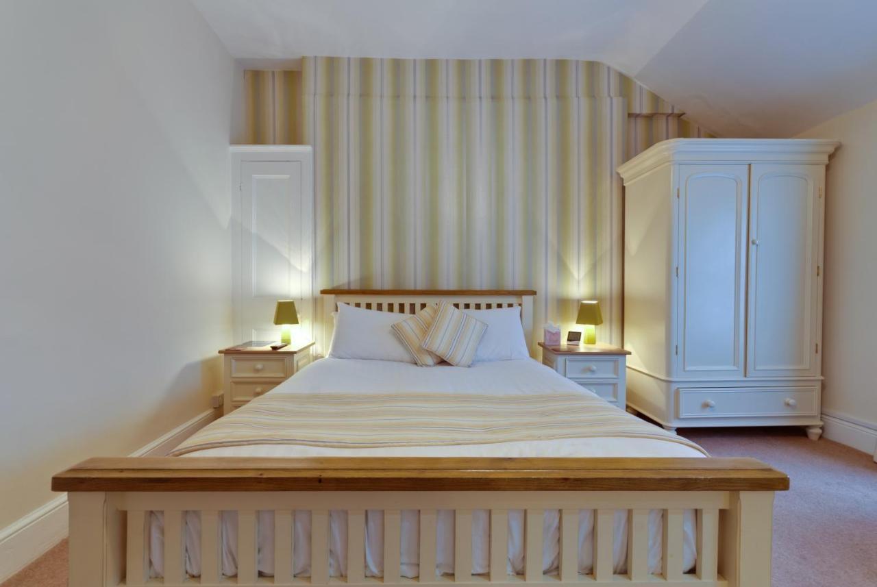 Lauriston & Lawton Court Hotel Llandudno Bagian luar foto