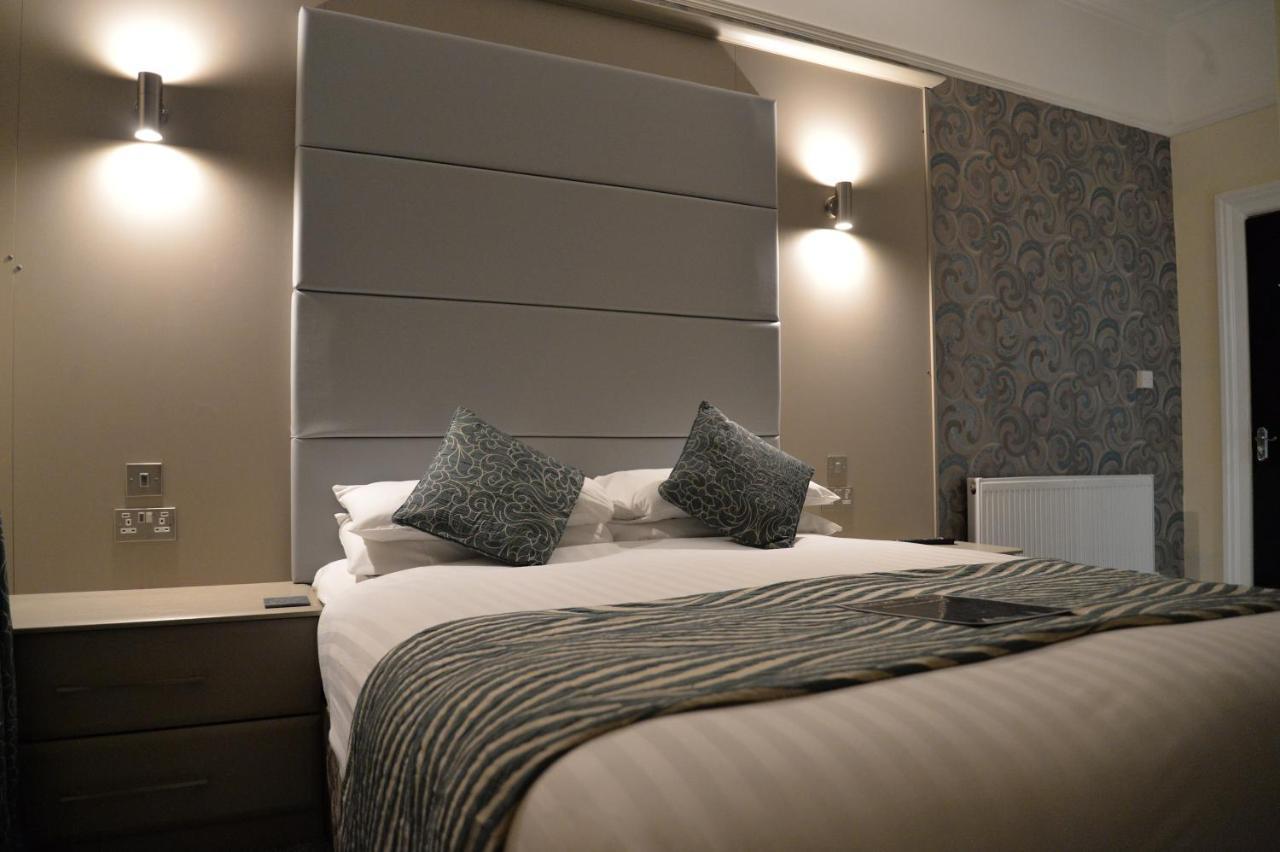 Lauriston & Lawton Court Hotel Llandudno Bagian luar foto