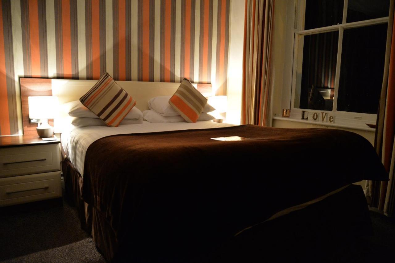 Lauriston & Lawton Court Hotel Llandudno Bagian luar foto
